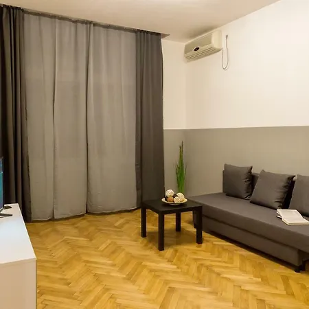 Old City Vintage Spacious Studio דירה