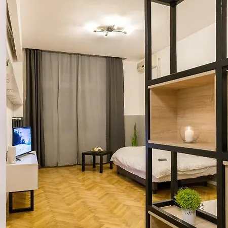 דירה Old City Vintage Spacious Studio *